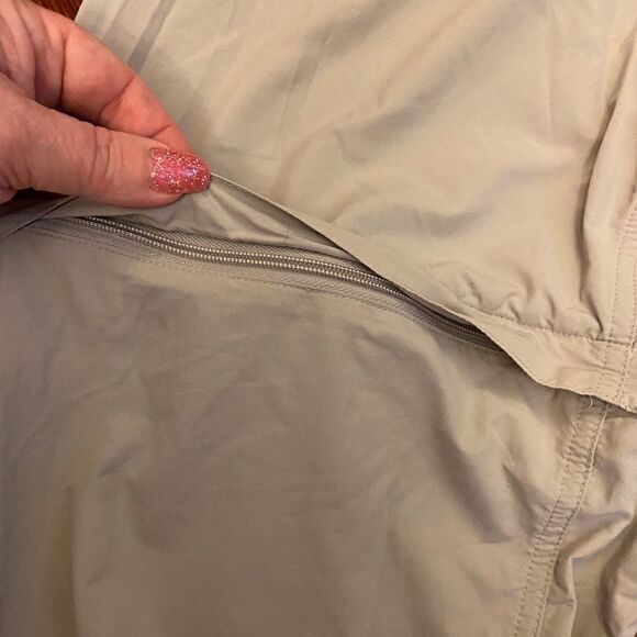 Cabbalas Tan Slacks Medium 32  Guide wear - Picture 9 of 16